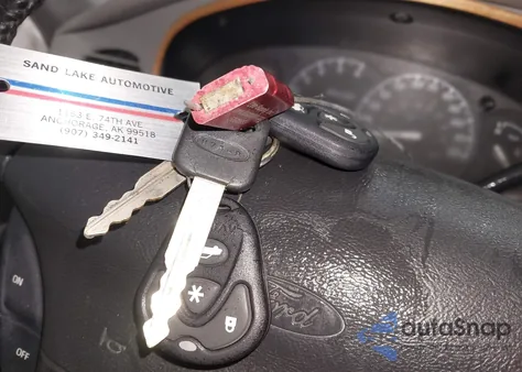 1997 Ford Explorer Eddie Bauer/Limited/Xlt from USA, damaged, VIN 1FMDU35P9VUB90387